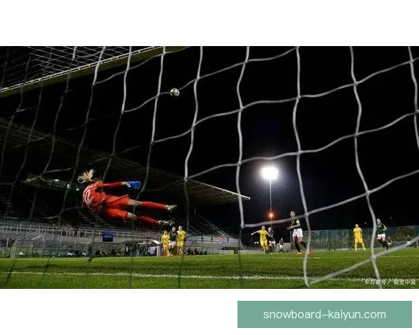 门迪防守一对一表现稳健，展现出色竞争力与状态回暖